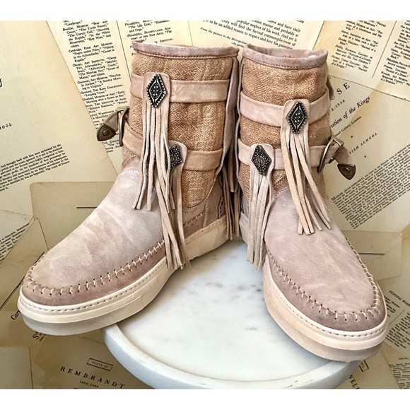 Free People Karma Of Charms Cali Mocc Boot Uluru Old Yuta Natural Suede - Picture 7 of 13